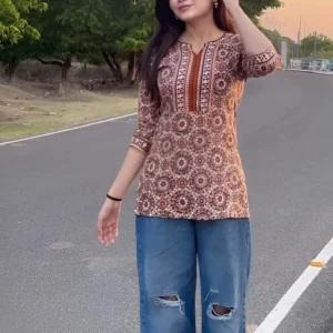 DORIYA Women Printed Viscose Rayon Tunic Kurta (Multicolor)